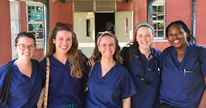 Sarah Warnez and colleagues in front of Uganda maternal ward